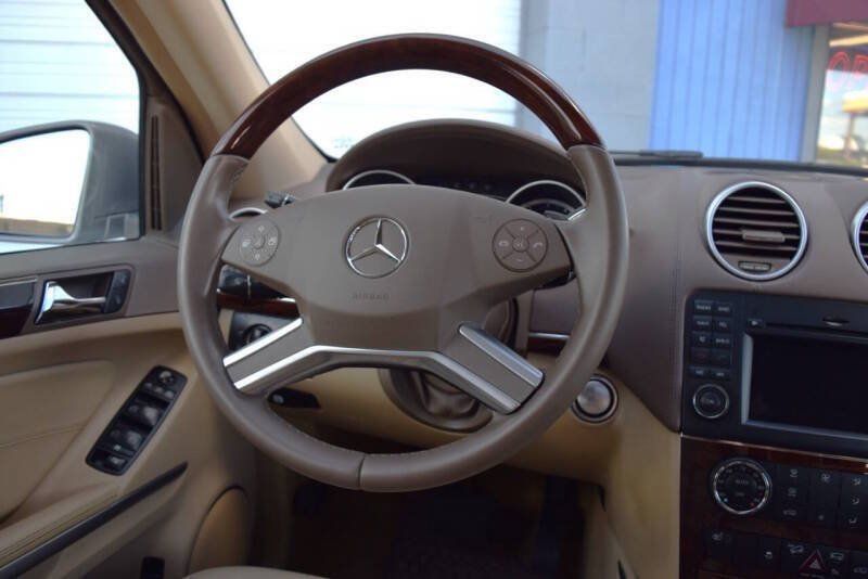 Used 2012 Mercedes-Benz GL 320 BlueTEC 4MATIC image 25
