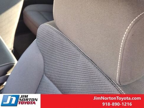 Used 2018 Chevrolet Silverado 1500 LT w/ Texas Edition image 17