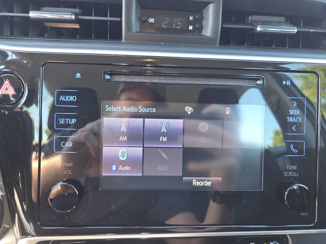 Used 2019 Toyota Corolla LE FWD image 21
