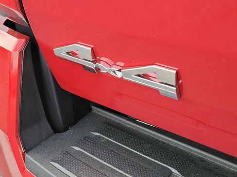 New 2026 Toyota Tacoma SR5 AWD/4WD image 8