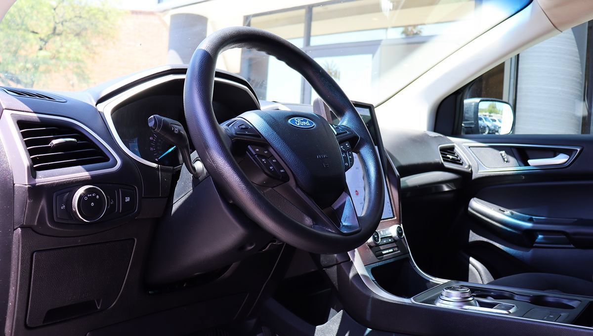 Used 2021 Ford Edge SE FWD image 39