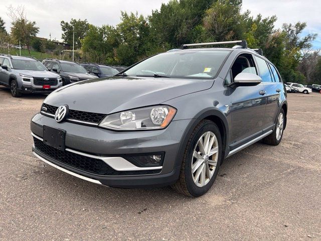 Used 2017 Volkswagen Golf Alltrack SE AWD/4WD image 1