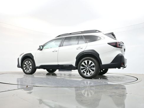Certified 2025 Subaru Outback Limited AWD/4WD image 34