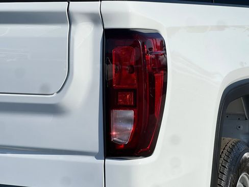 New 2026 GMC Sierra 1500 Pro image 7