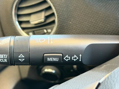 Used 2011 Chevrolet Cruze LT image 11