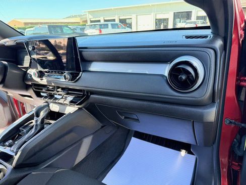 Used 2023 Chevrolet Colorado LT w/ LT Convenience Package II image 17