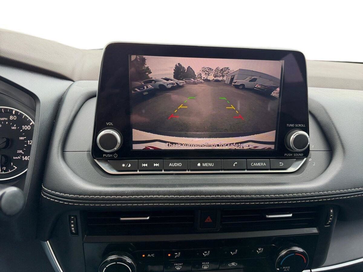 Used 2023 Nissan Rogue S FWD image 20