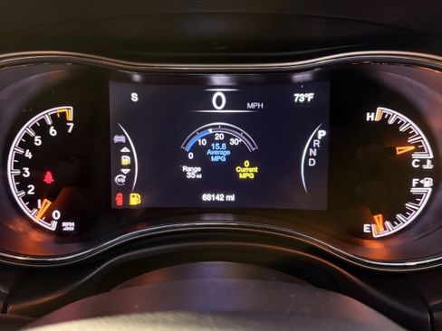 Used 2019 Jeep Grand Cherokee Limited image 25