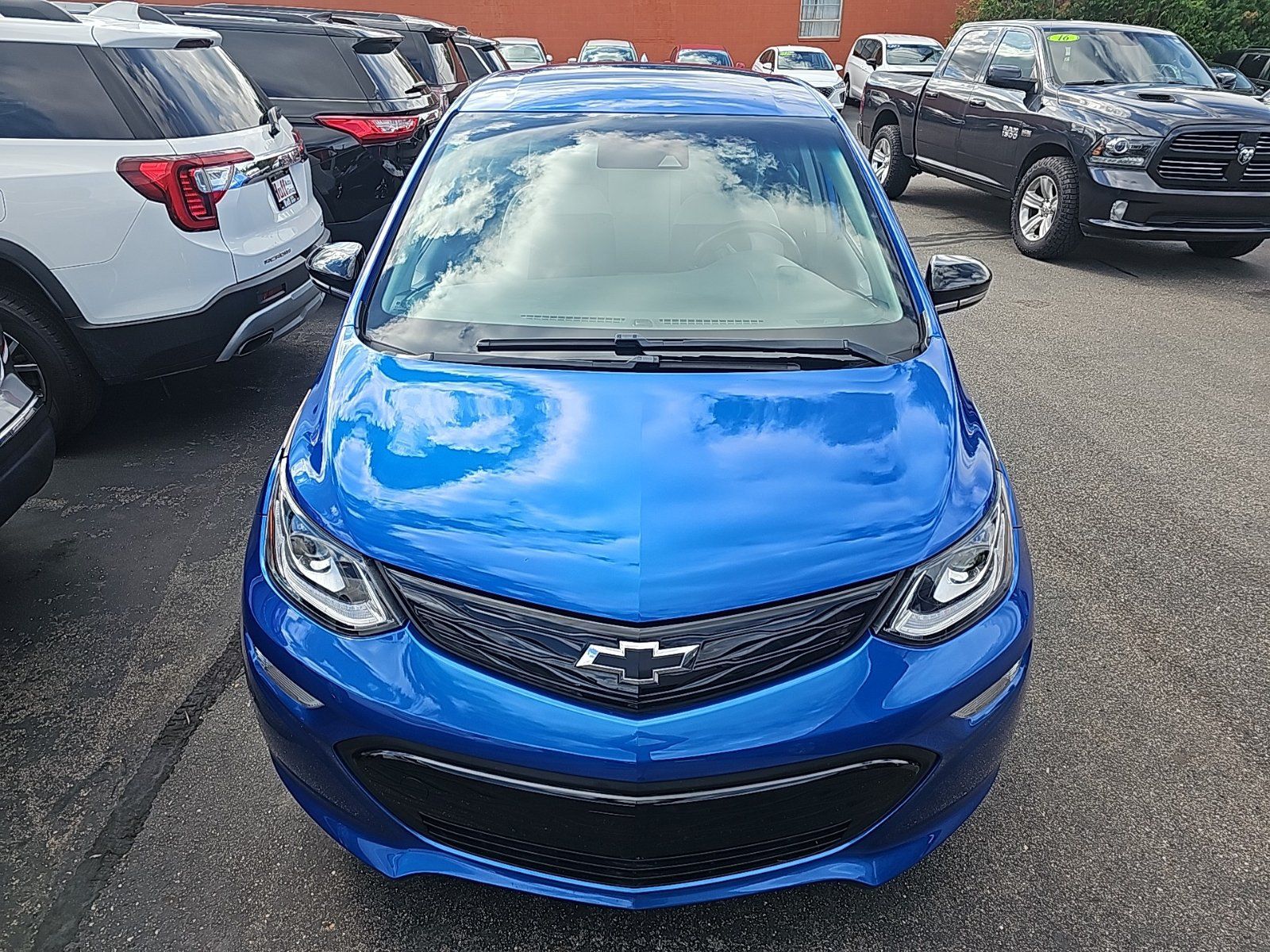 Used 2020 Chevrolet Bolt LT FWD image 3
