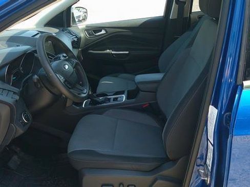 Used 2017 Ford Escape SE w/ Equipment Group 201A AWD/4WD image 5