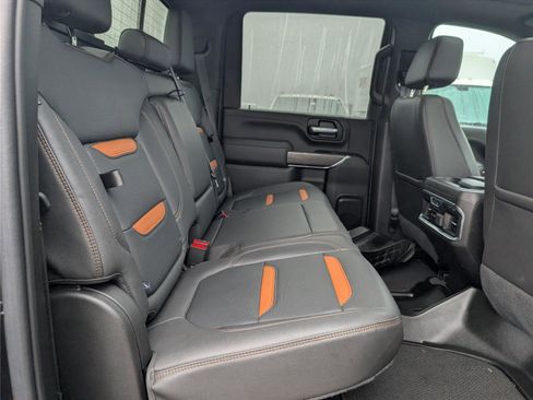 Used 2023 GMC Sierra 2500 AT4 w/ AT4 Preferred Package AWD/4WD image 13
