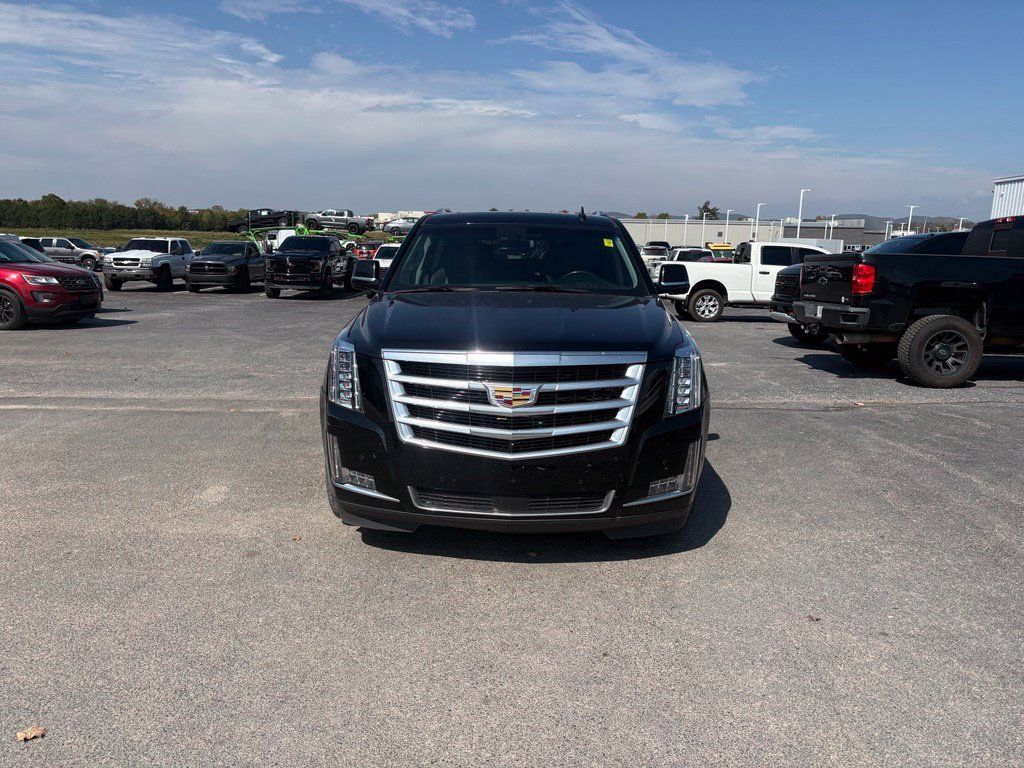 Used 2017 Cadillac Escalade ESV Premium Luxury AWD/4WD image 8