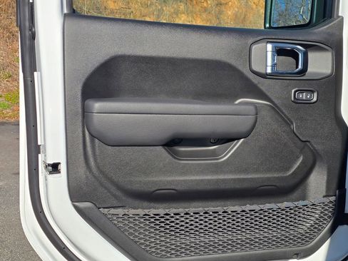 New 2026 Jeep Gladiator Sport image 39