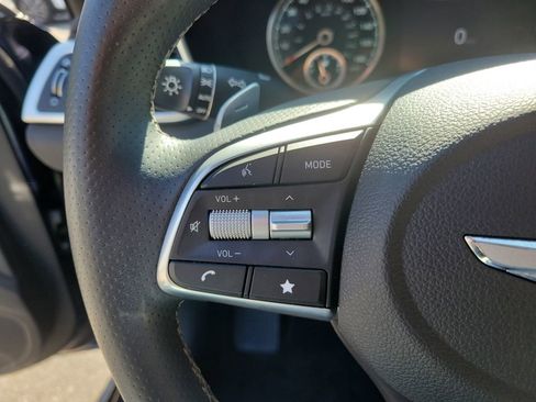 Used 2023 Genesis G70 2.0T image 25