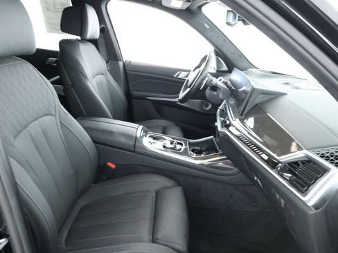 Used 2024 BMW X7 M60i w/ Executive Package image 24