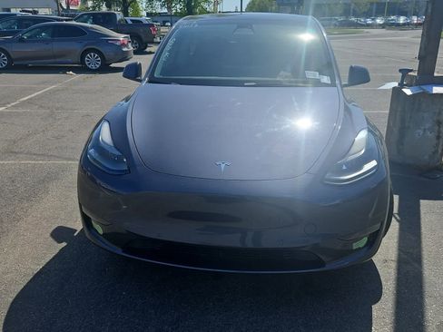 Used 2022 Tesla Model Y Performance image 4