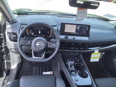 Certified 2024 Nissan Rogue SL FWD image 9