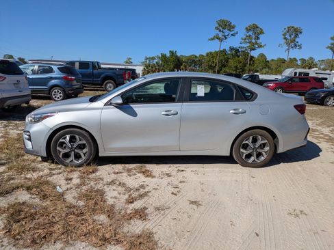 Used 2021 Kia Forte LXS image 7