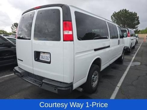 Used 2024 Chevrolet Express 3500 LT w/ LT Preferred Equipment Group RWD image 4