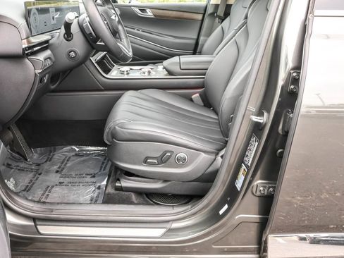 Used 2025 Genesis GV80 2.5T Select image 18