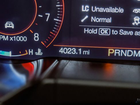 Used 2021 Ford Mustang Shelby GT500 w/ Carbon Fiber Track Pack image 59