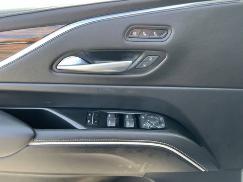 Used 2024 Cadillac Escalade Premium Luxury image 15