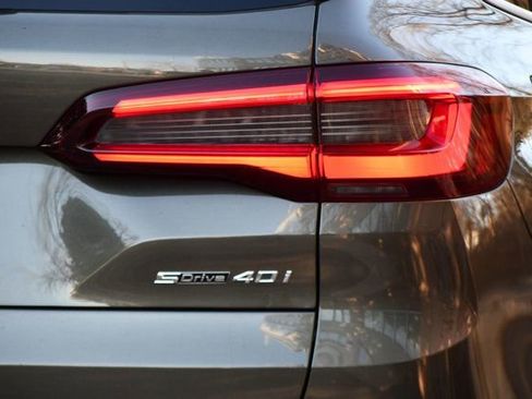 Used 2022 BMW X5 sDrive40i w/ Premium Package image 11