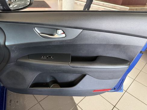 Used 2021 Kia Forte LXS FWD image 24