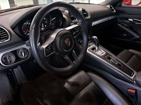 Used 2017 Porsche 718 Boxster RWD image 4