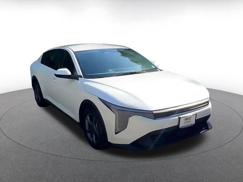 Used 2025 Kia K4 LXS FWD image 3