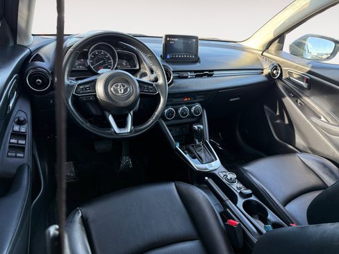 Used 2020 Toyota Yaris XLE image 15