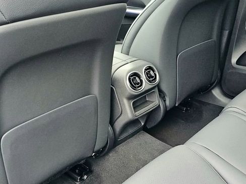 New 2026 Mercedes-Benz GLC 300 4MATIC image 23