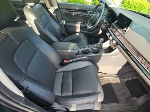 Used 2024 Honda Civic EX-L image 11