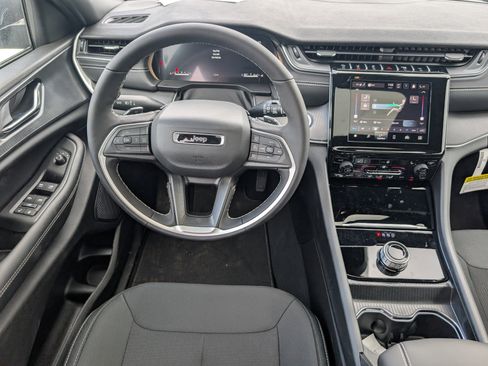 New 2026 Jeep Grand Cherokee Laredo X image 13