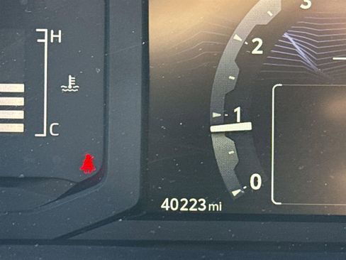 Used 2024 Toyota Tacoma SR5 image 11