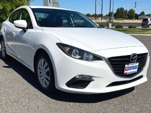 Used 2016 MAZDA MAZDA3 i Sport FWD image 3