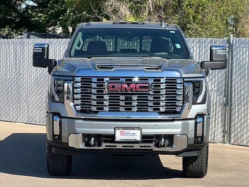 Used 2026 GMC Sierra 2500 Denali w/ Technology Package AWD/4WD image 6