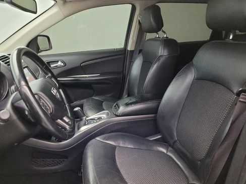 Used 2020 Dodge Journey Crossroad w/ Popular Equipment Group FWD image 17