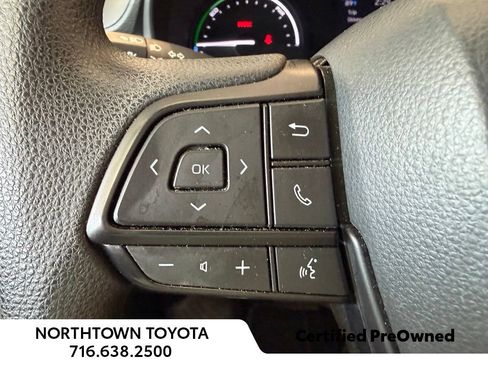 Used 2024 Toyota Sienna LE AWD/4WD image 15