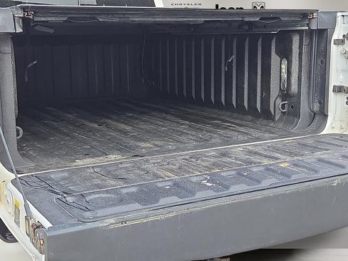 Used 2025 RAM 1500 Limited AWD/4WD image 9