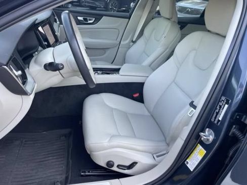 Used 2024 Volvo S60 B5 Plus w/ Climate Package FWD image 2