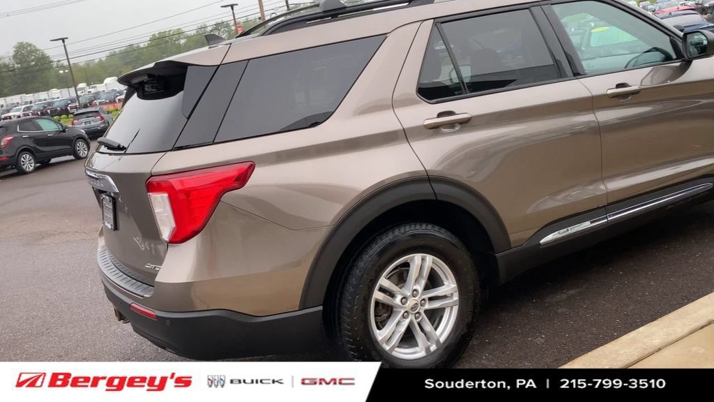 Used 2021 Ford Explorer XLT w/ Class III Trailer Tow Package AWD/4WD image 10