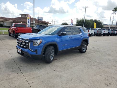 New 2027 GMC Terrain Elevation w/ LPO, Floor Liner Package FWD image 3