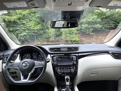 Used 2019 Nissan Rogue Sport SL w/ Premium Package AWD/4WD image 19