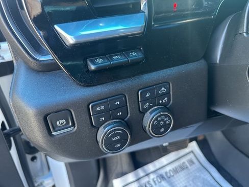 Used 2024 Chevrolet Silverado 1500 High Country image 14