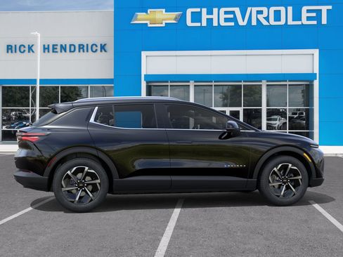 New 2026 Chevrolet Equinox EV LT AWD/4WD image 7