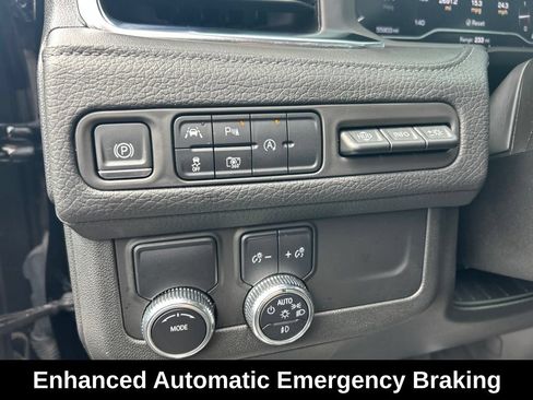 Used 2023 GMC Yukon Denali RWD image 40