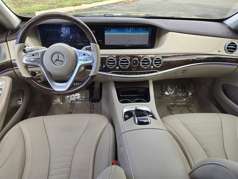 Used 2019 Mercedes-Benz S 560 Sedan image 20