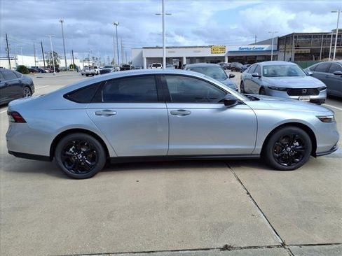 New 2025 Honda Accord SE image 4