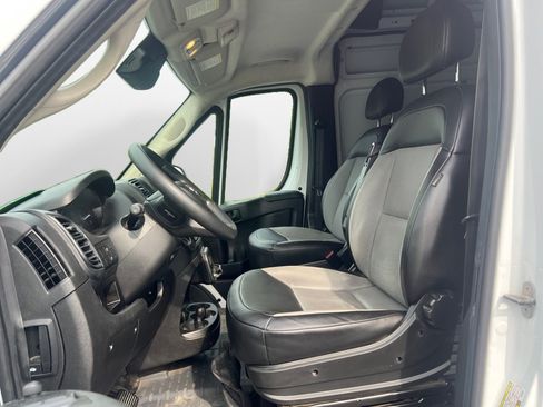 Used 2023 RAM ProMaster 2500 FWD image 8